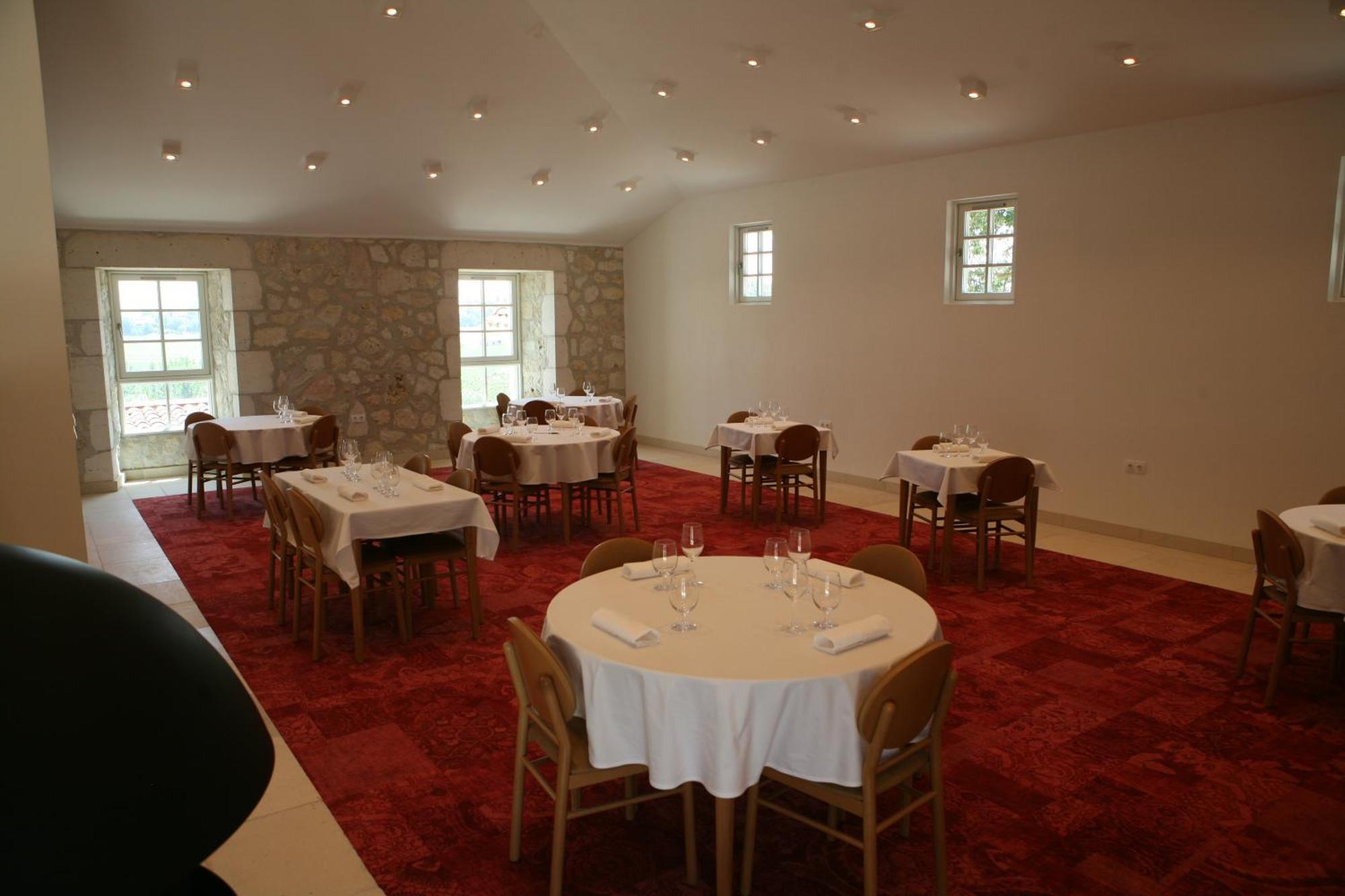 Chateau Lecusse - La Grande Roche - Hotel, Spa, Boutique & Restaurant Broze Exteriör bild